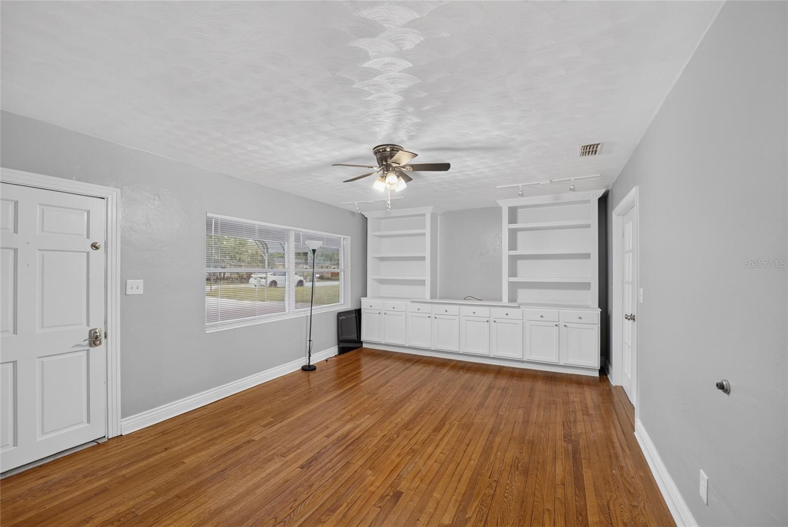 201 SE 31ST AVENUE