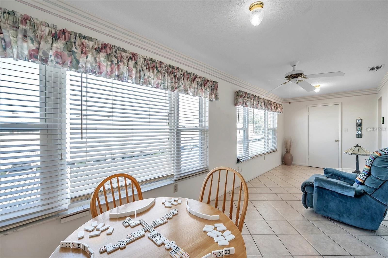 PARADISE SHORES - Residential