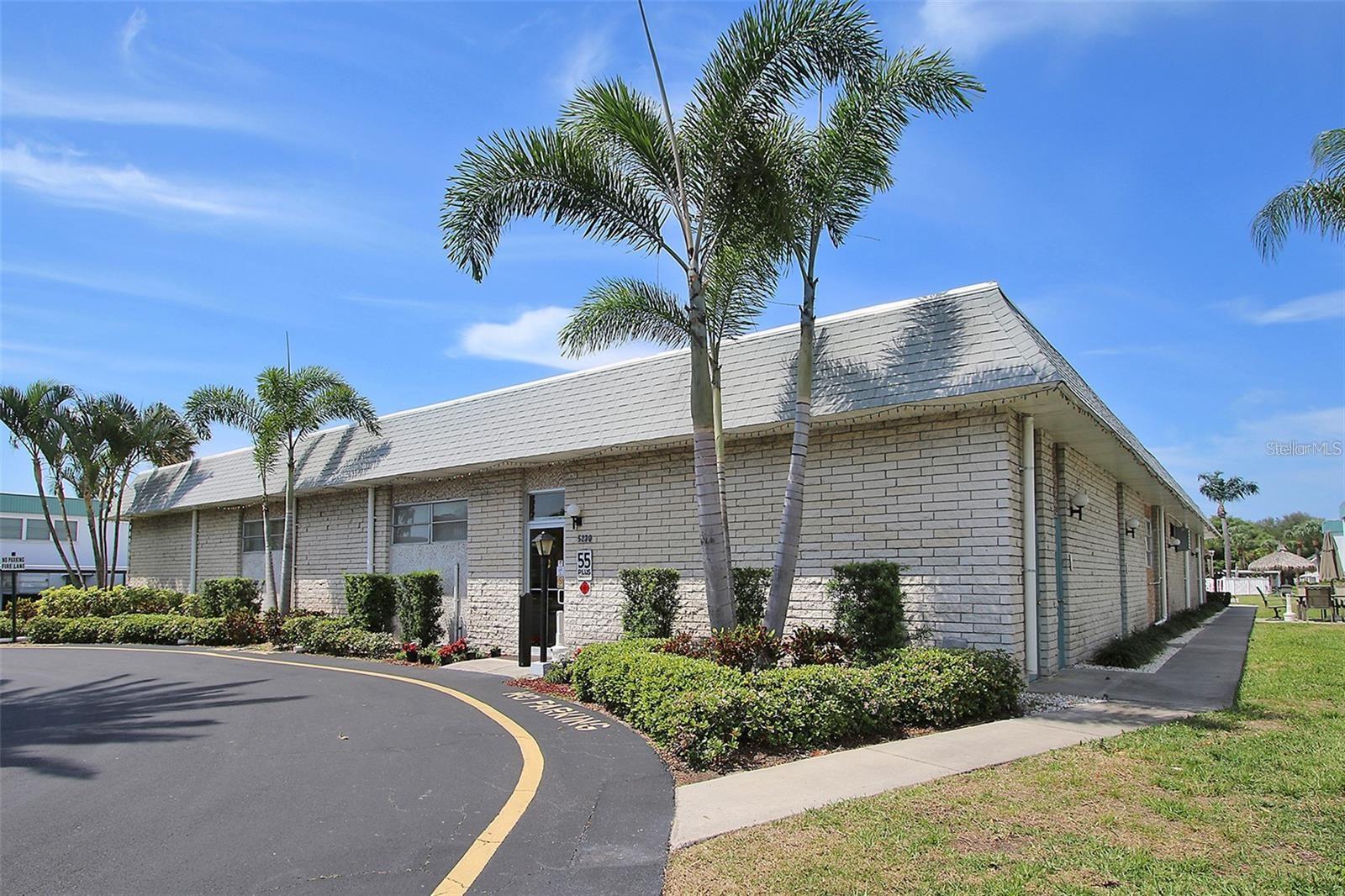 PARADISE SHORES - Residential