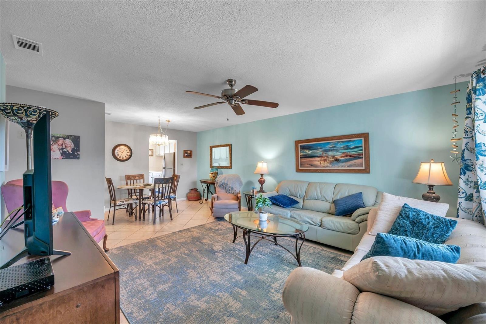 PARADISE SHORES - Residential