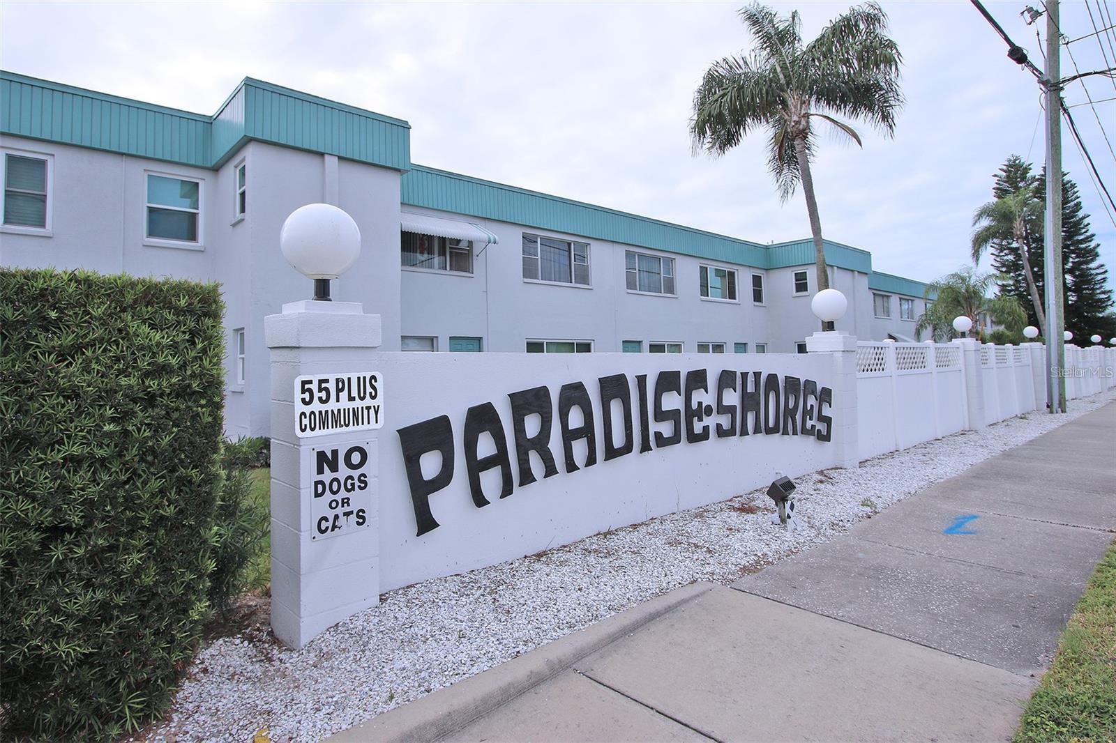 PARADISE SHORES - Residential