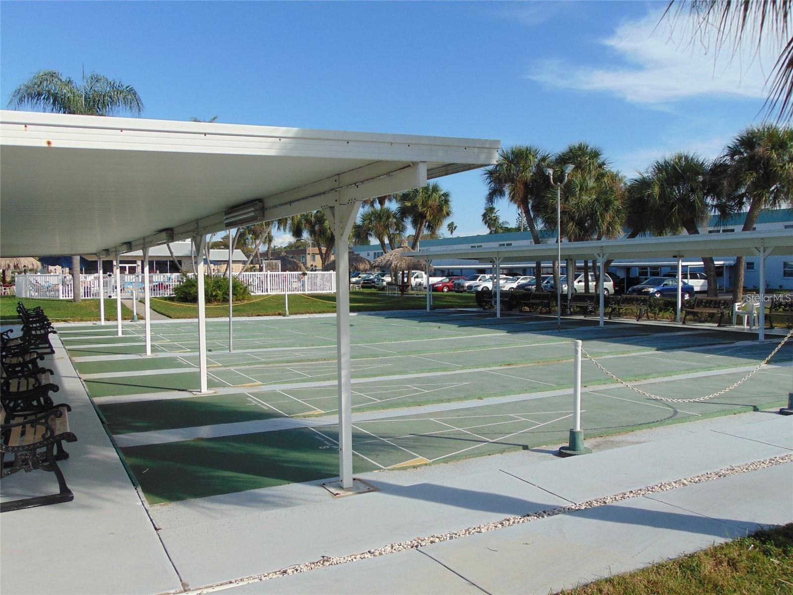 PARADISE SHORES - Residential