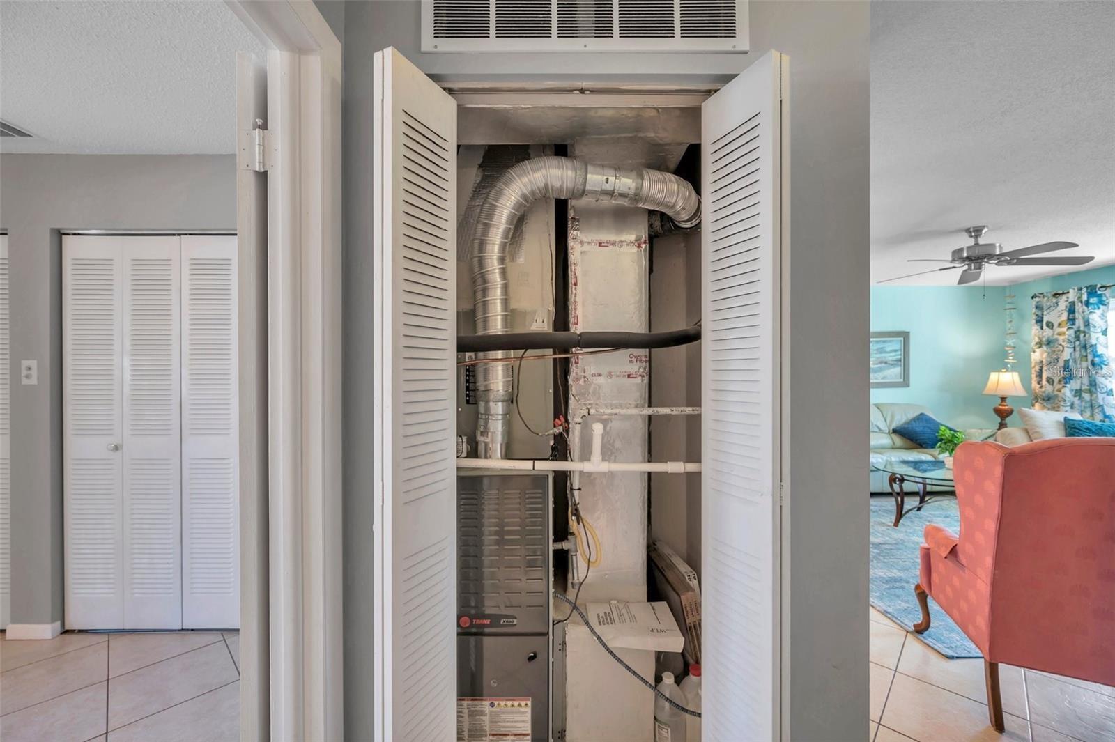 PARADISE SHORES - Residential