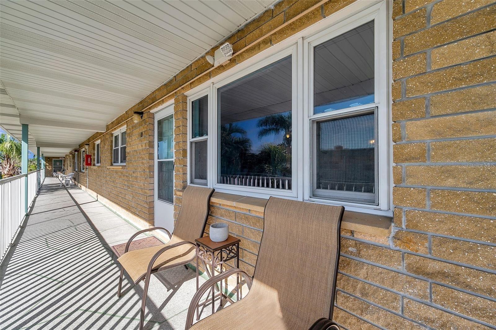 PARADISE SHORES - Residential