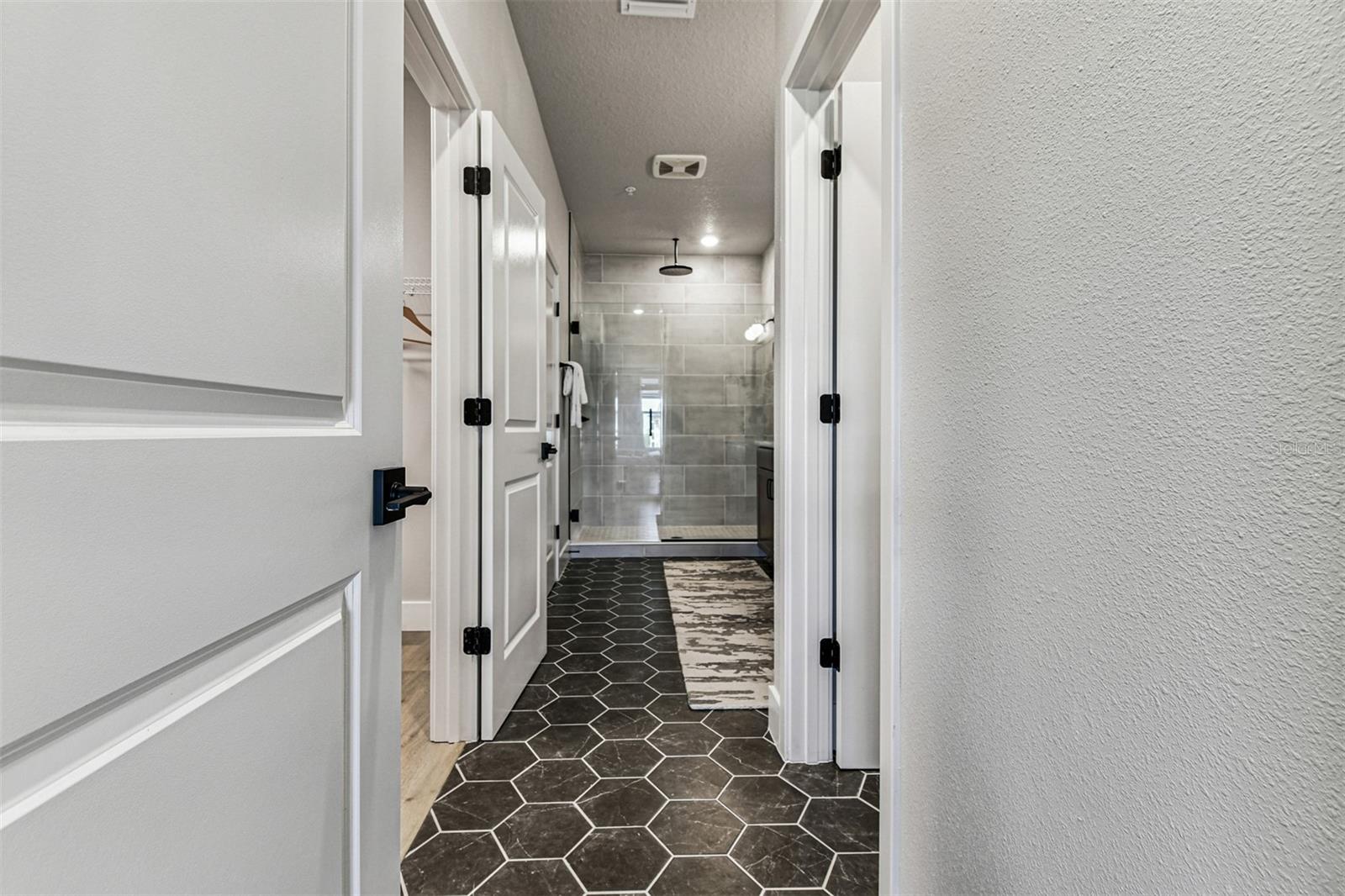 EMERALD LANDING AT WATERSIDE - Residential
