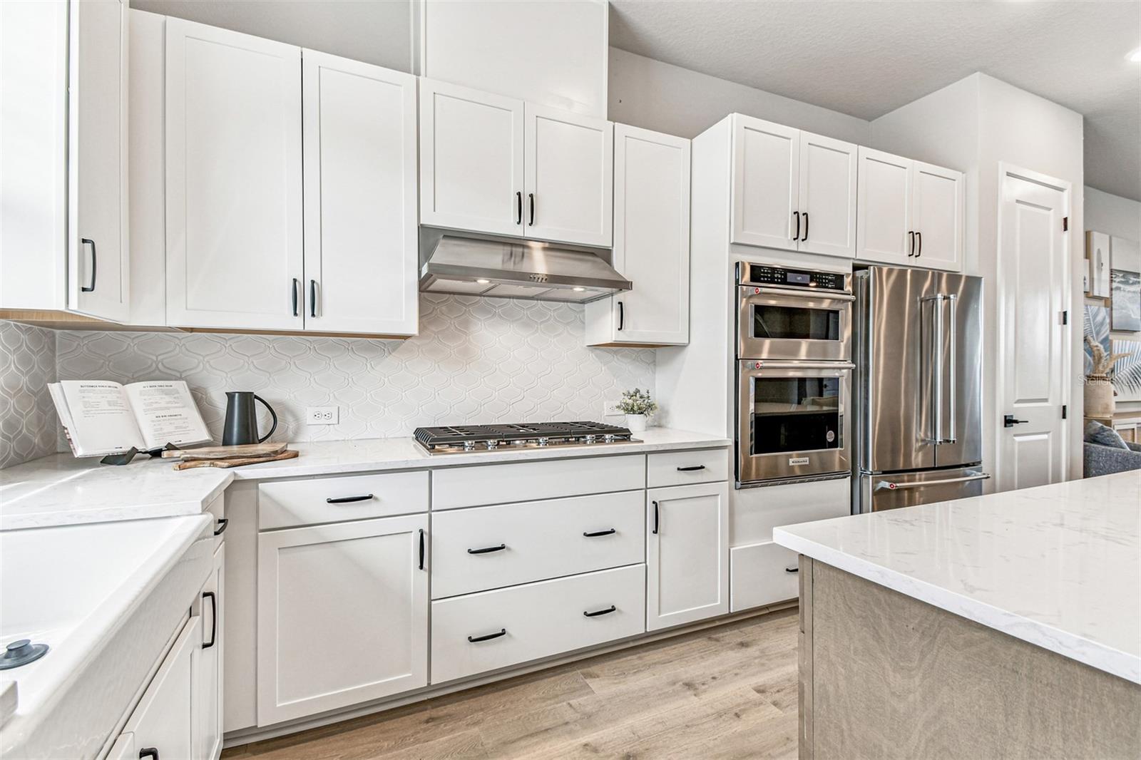 EMERALD LANDING AT WATERSIDE - Residential