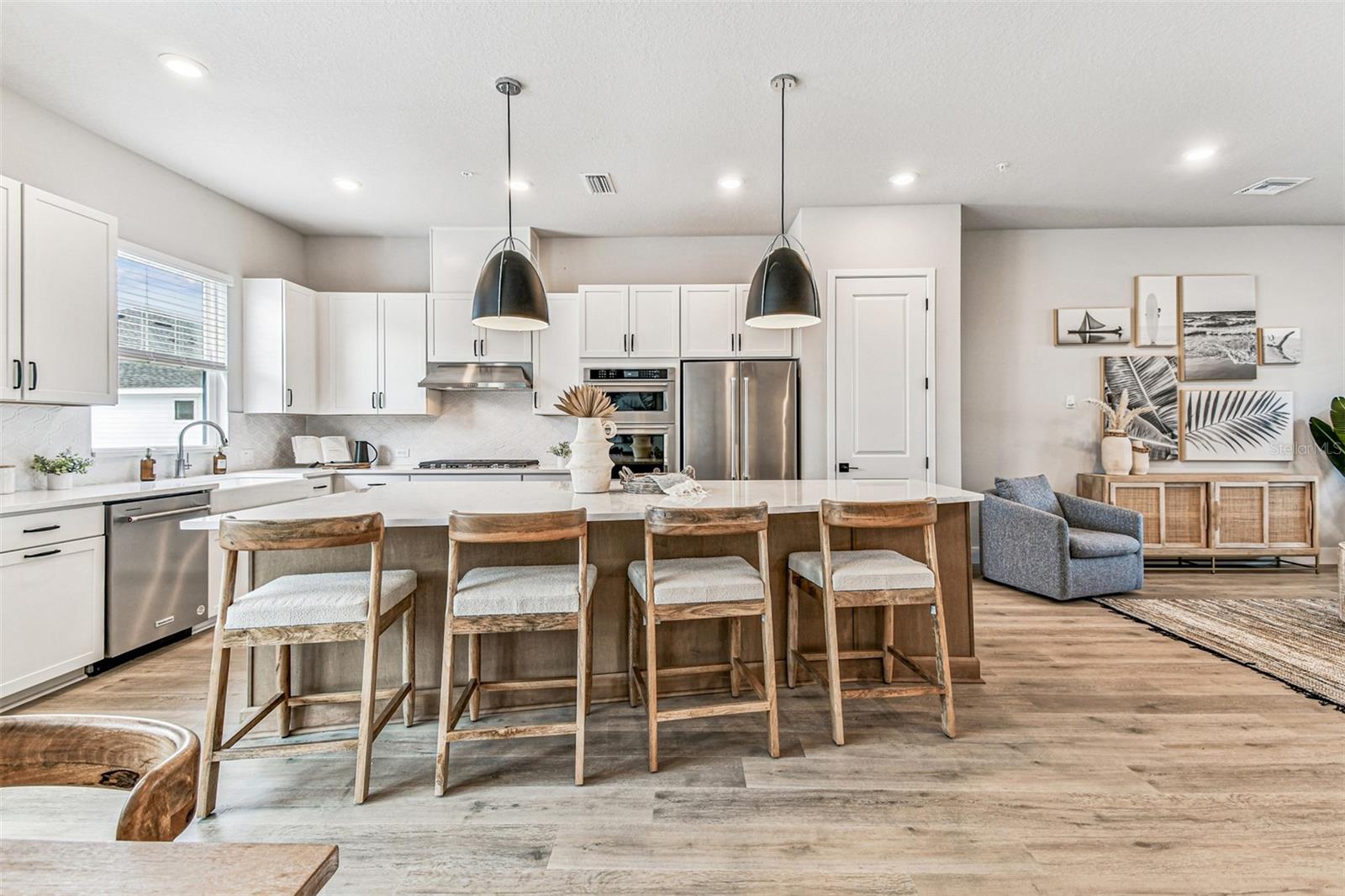 EMERALD LANDING AT WATERSIDE - Residential