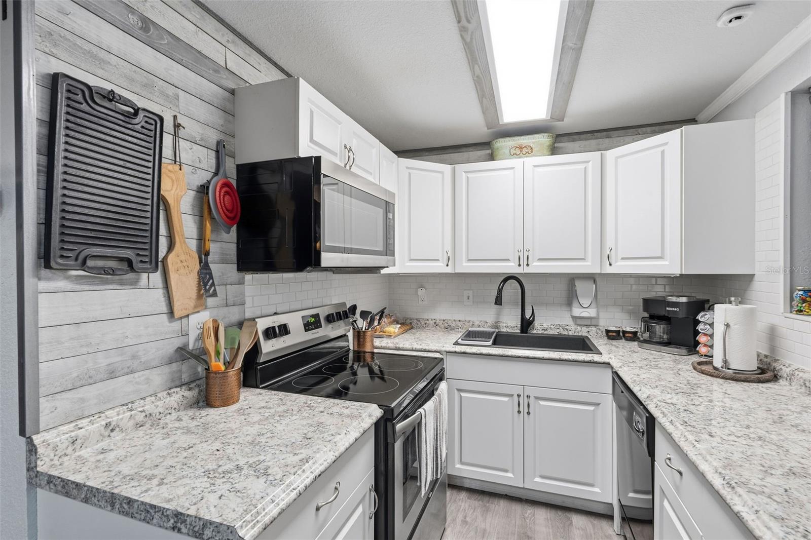 SPRING HILL - Residential