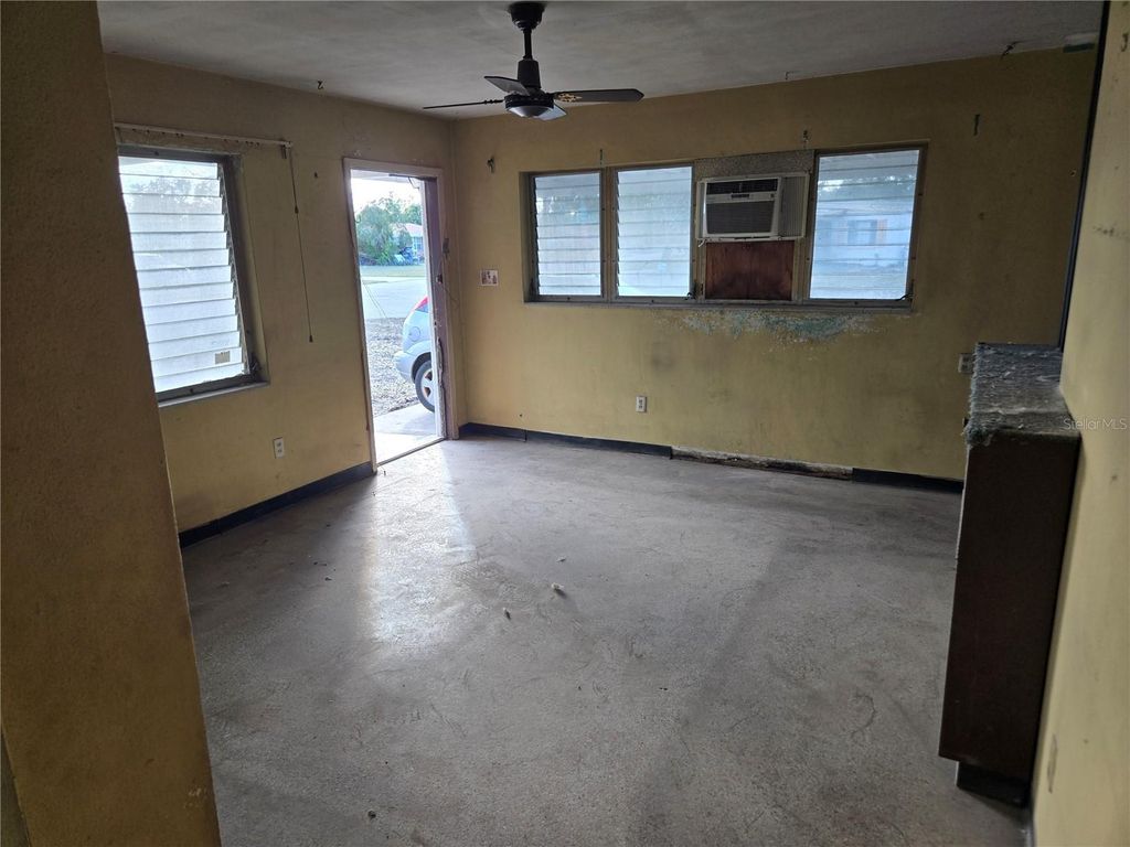 Photo of 5052 Jasmine Circle, St Petersburg, FL 33714 (MLS # TB8462166)