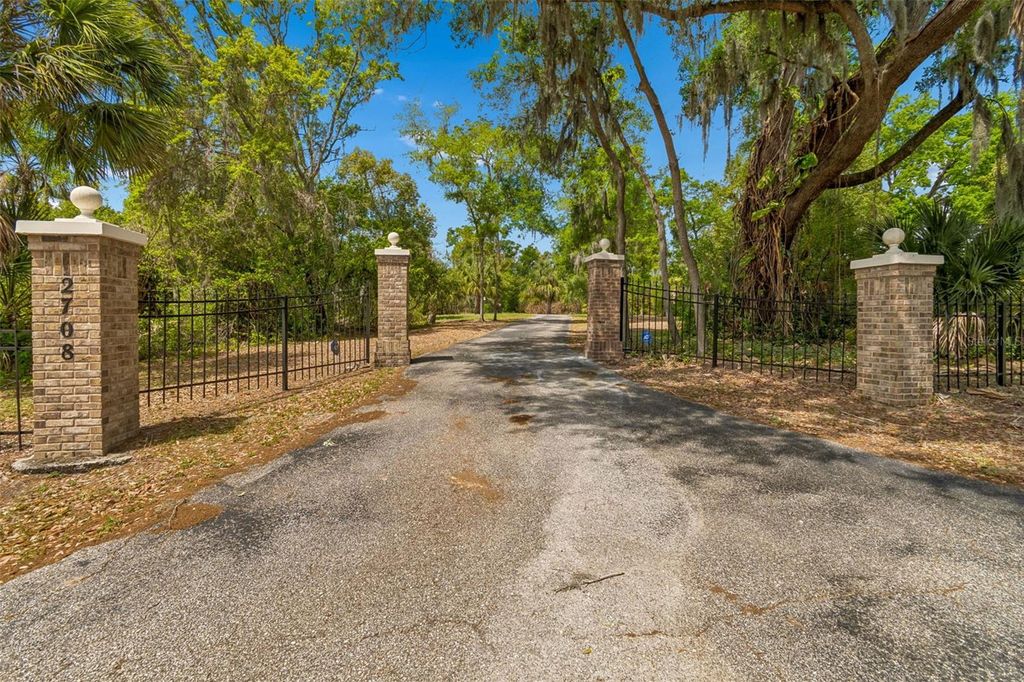 Photo of 2708 Bell Shoals Road, Brandon, FL 33511 (MLS # TB8494012)