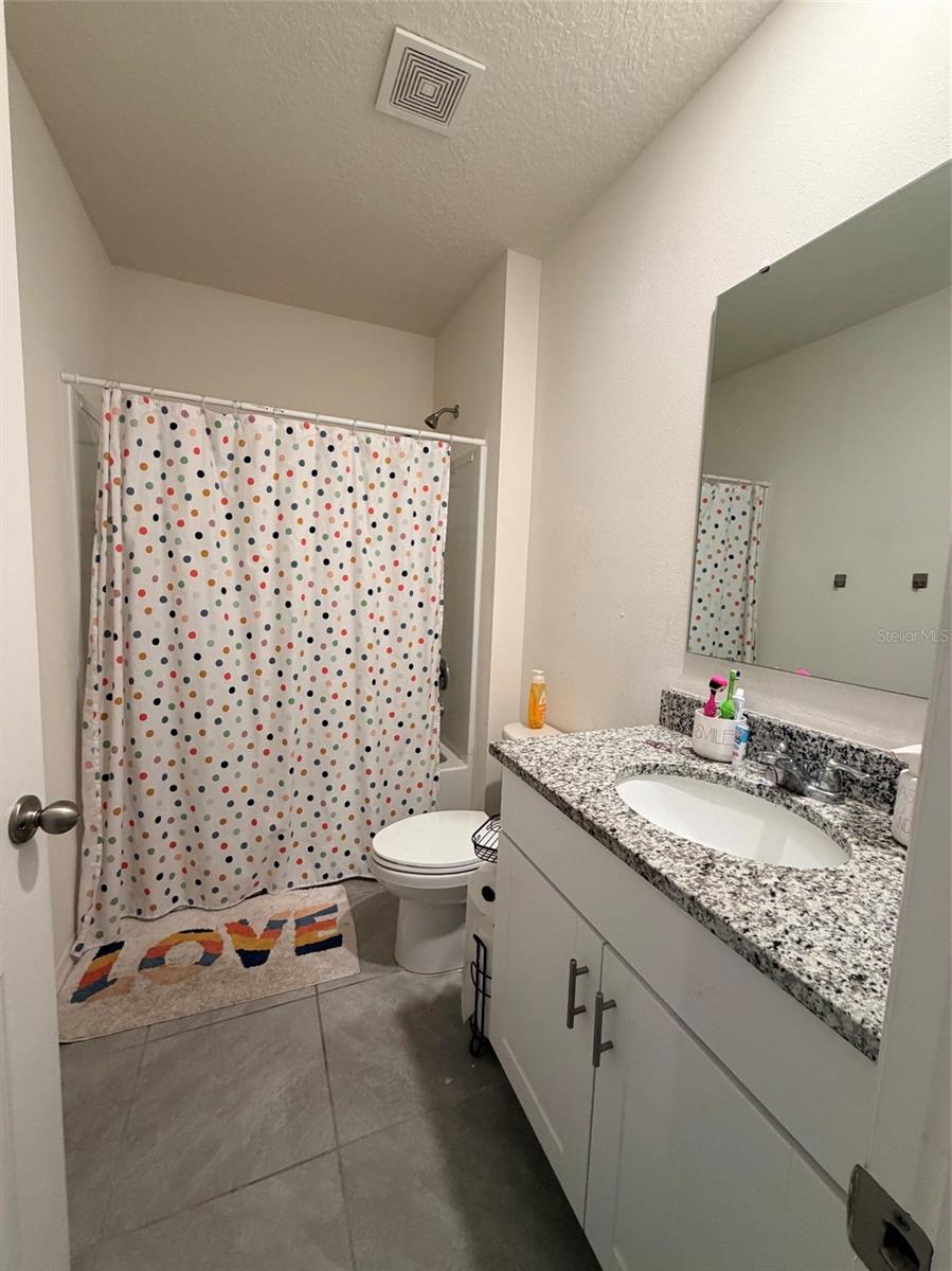 VICTORIA OAKS PH C - Residential