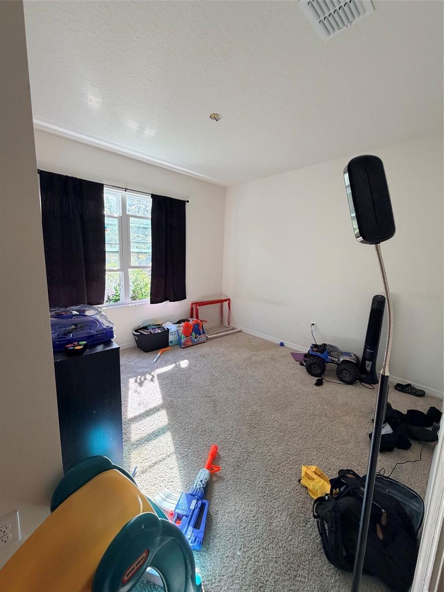 VICTORIA OAKS PH C - Residential