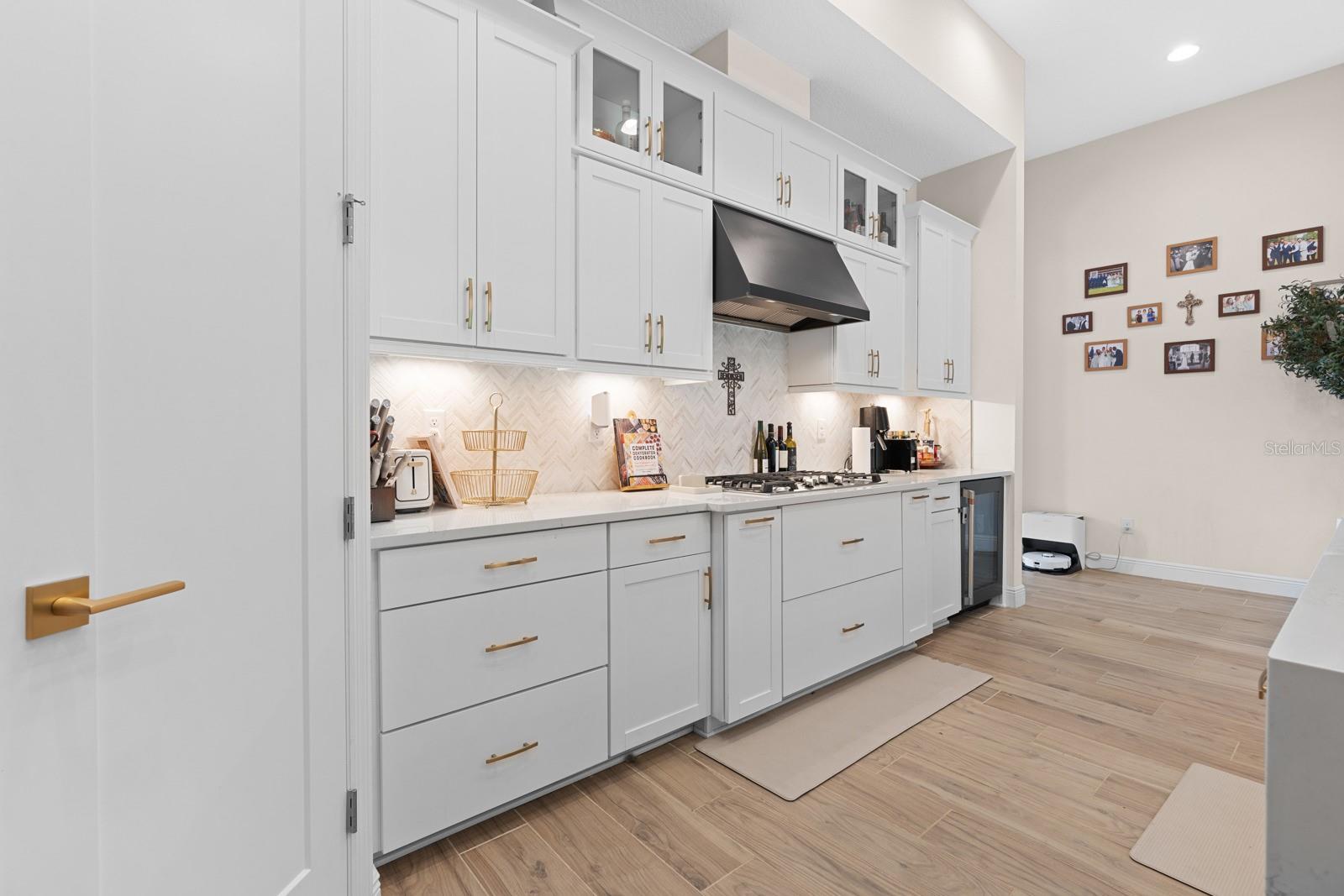 HAWKSTONE - Residential