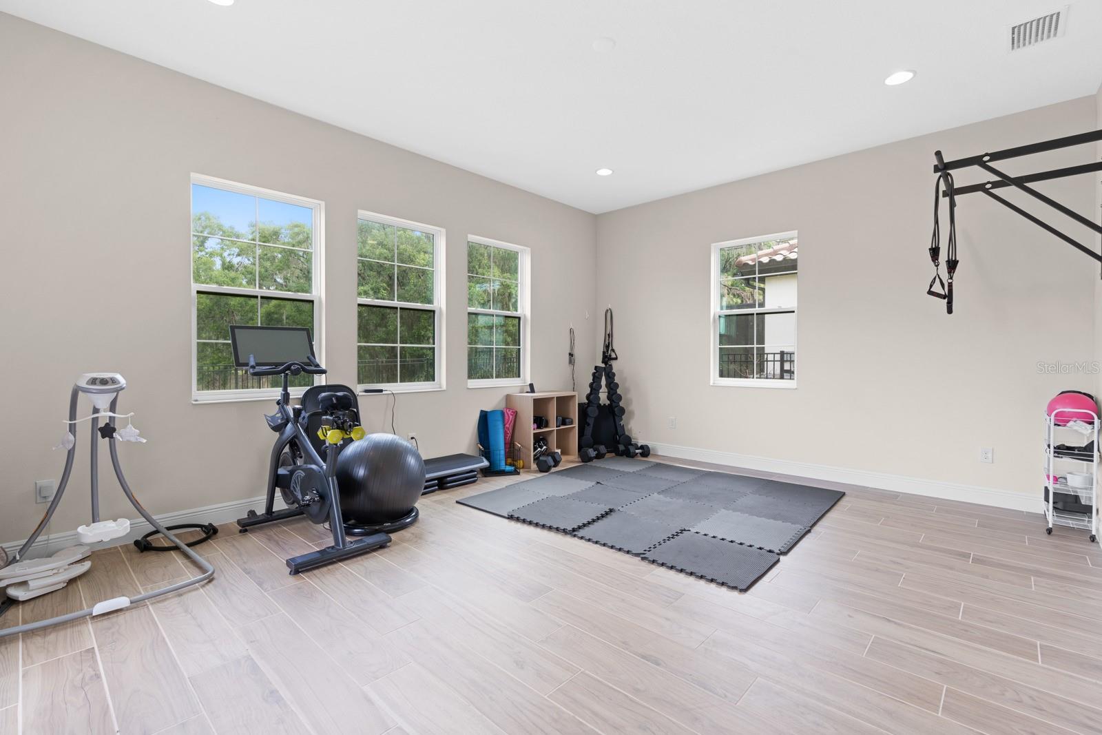HAWKSTONE - Residential