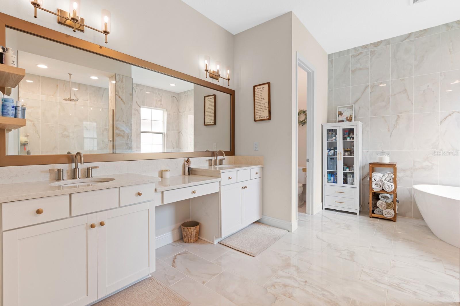 HAWKSTONE - Residential