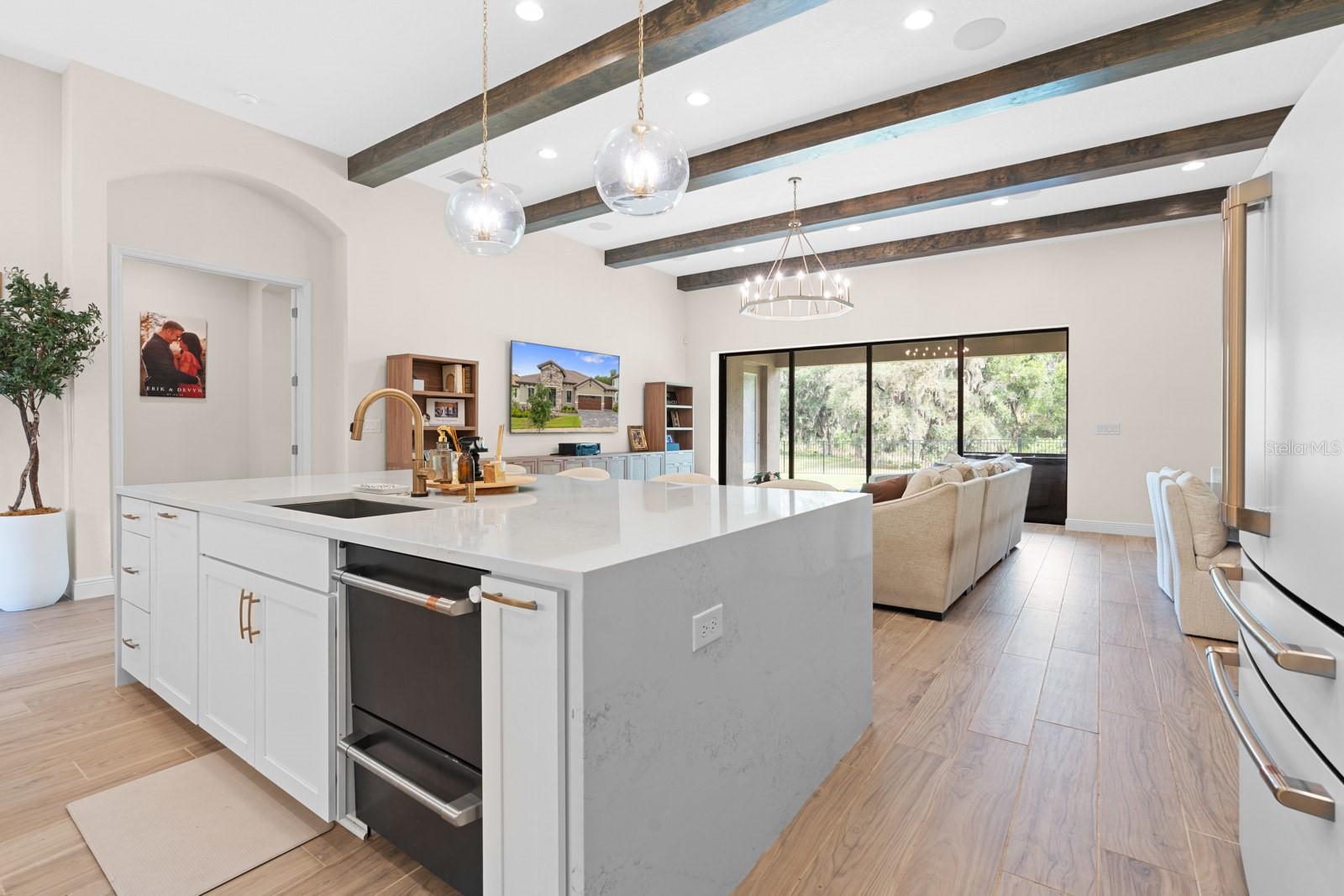 HAWKSTONE - Residential