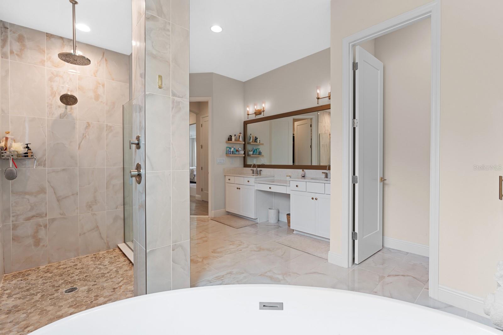 HAWKSTONE - Residential