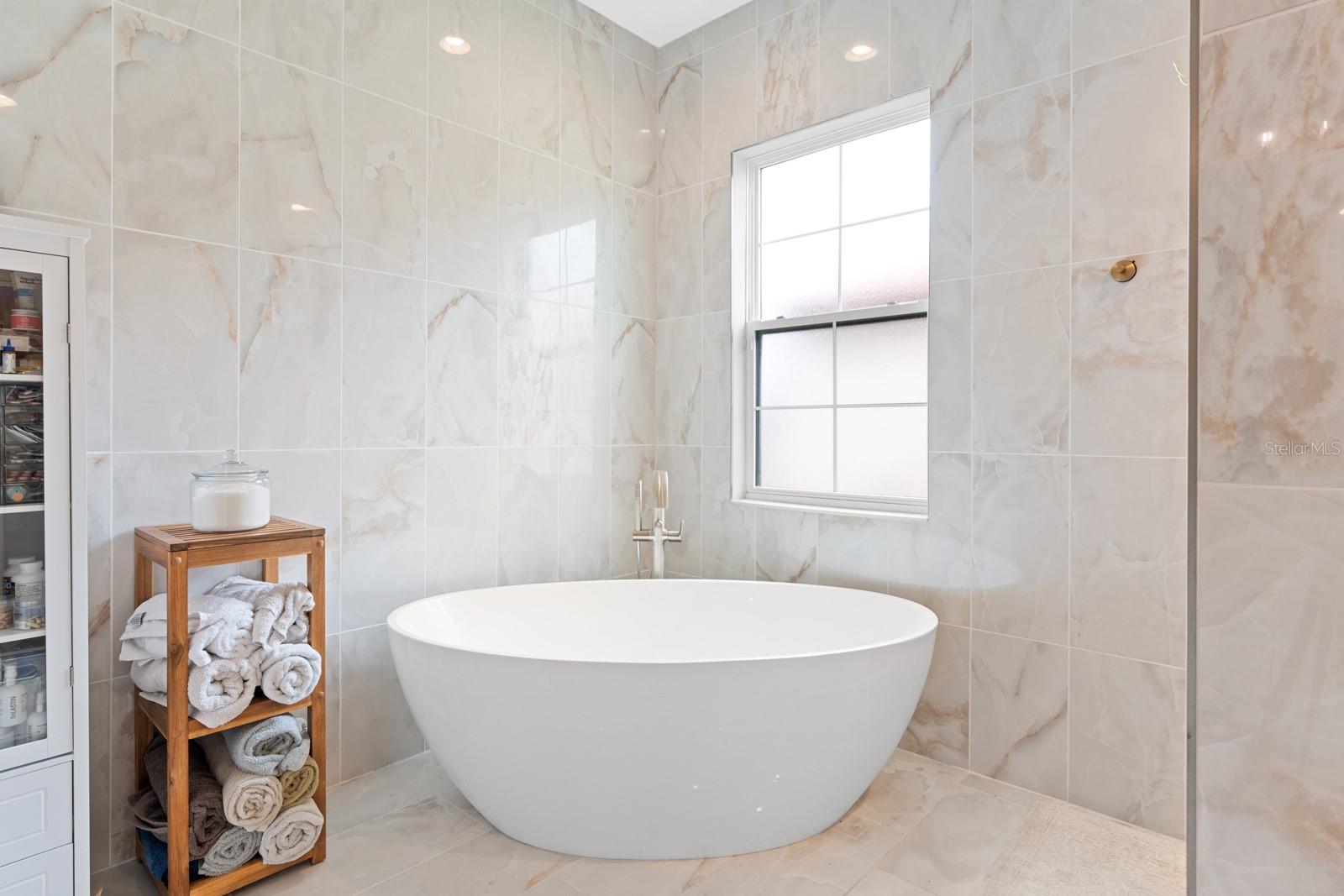 HAWKSTONE - Residential
