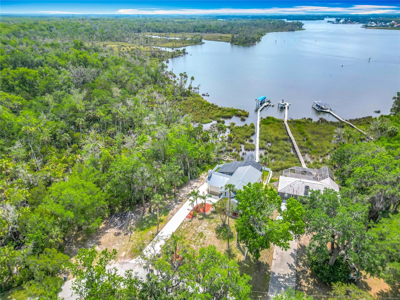 MAGNOLIA COVE - Residential