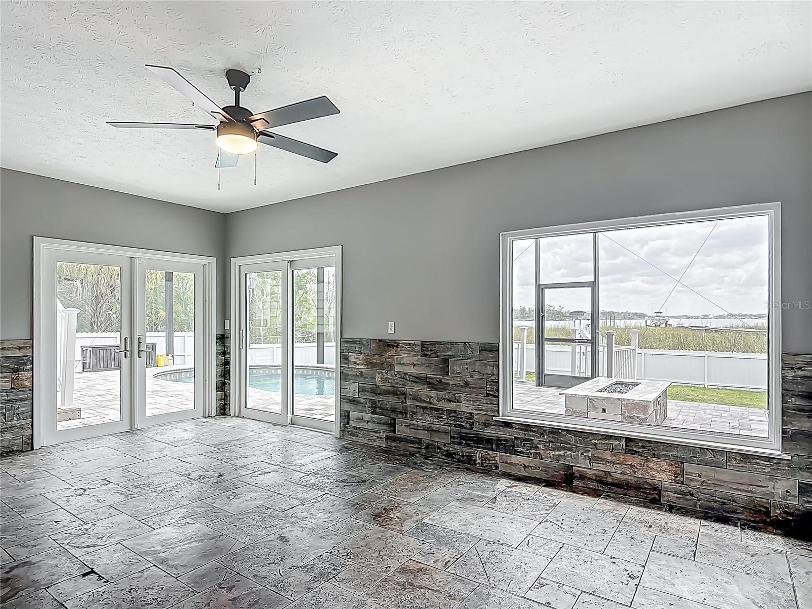 MAGNOLIA COVE - Residential