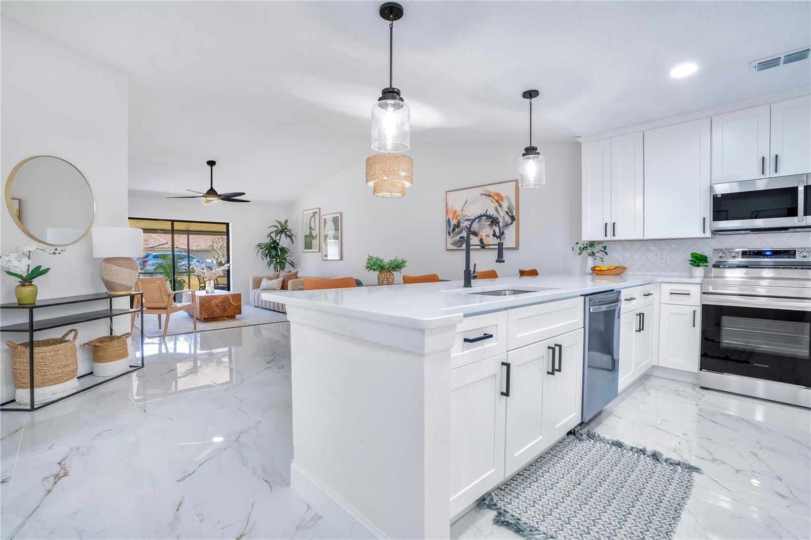 LAKEVIEW VILLAS AT PEBBLE CREE - Residential