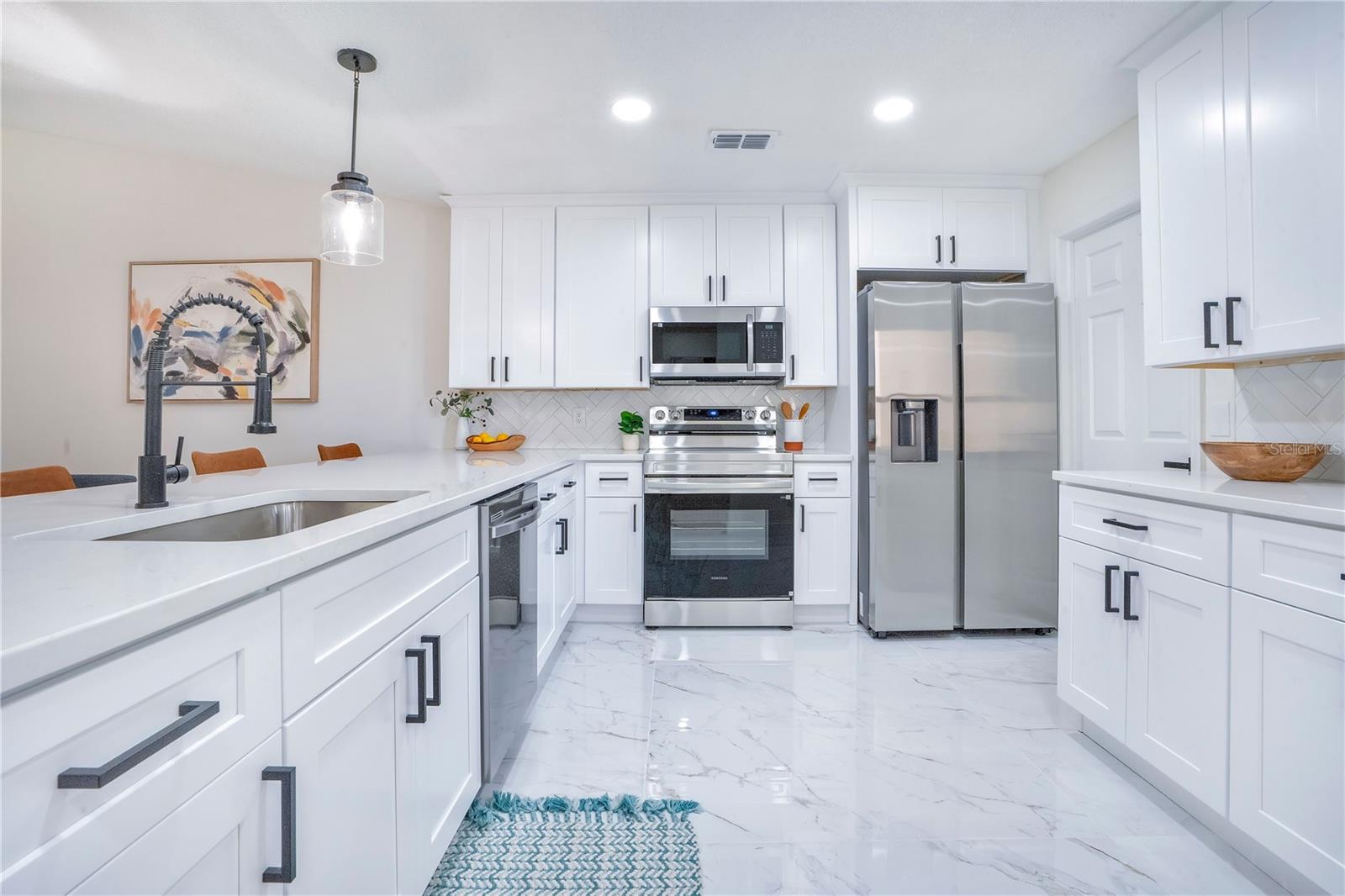 LAKEVIEW VILLAS AT PEBBLE CREE - Residential