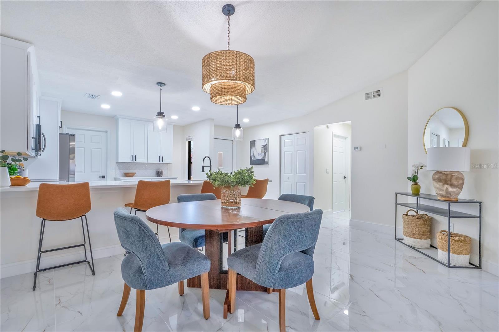 LAKEVIEW VILLAS AT PEBBLE CREE - Residential