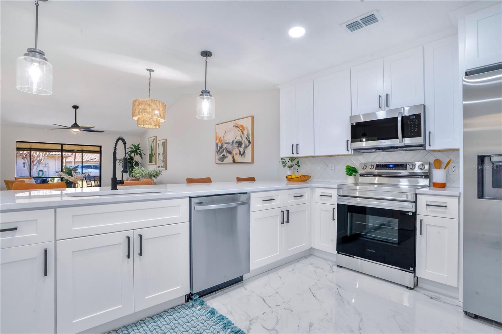 LAKEVIEW VILLAS AT PEBBLE CREE - Residential