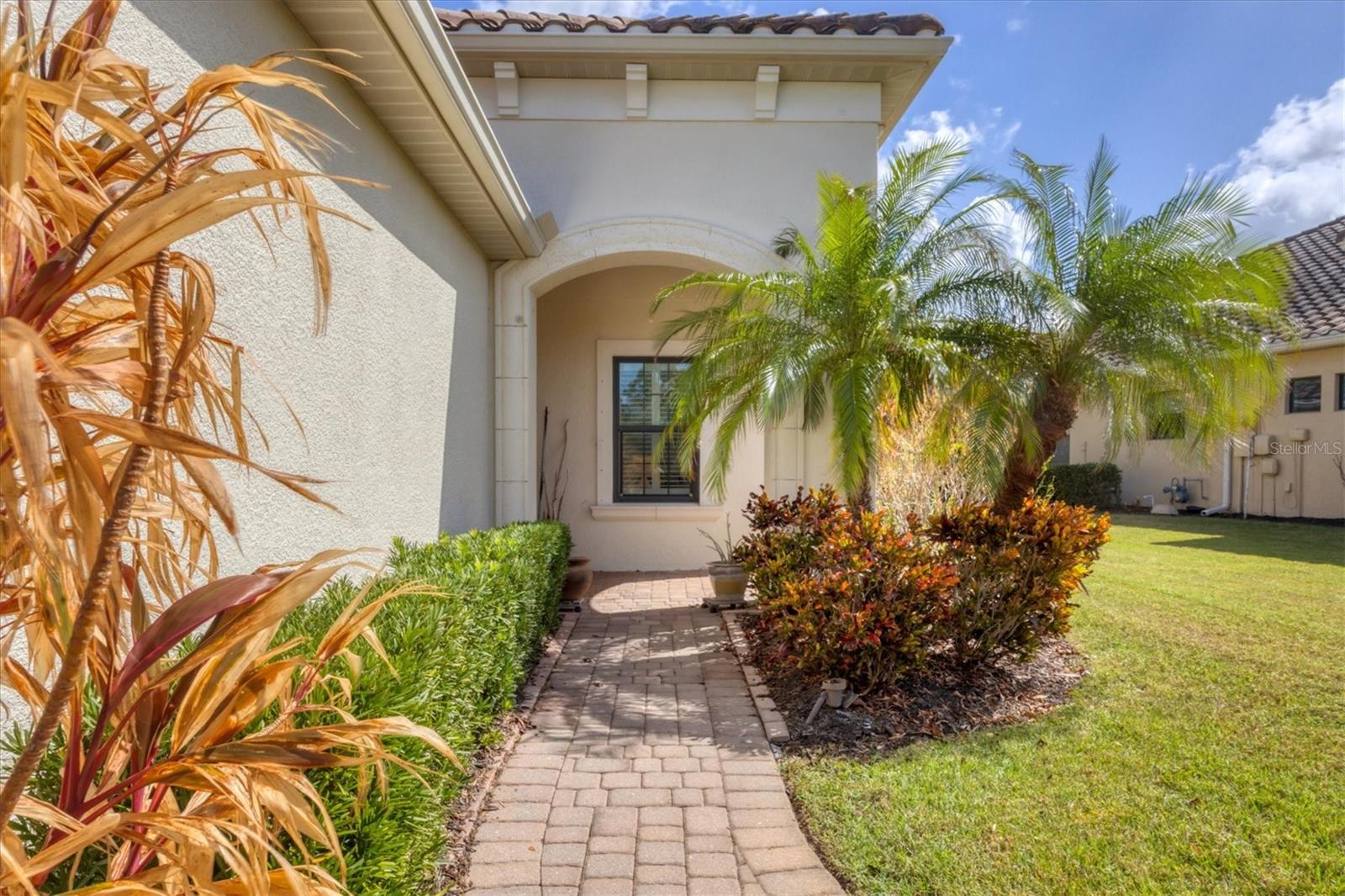 1222 COLLIER PLACE