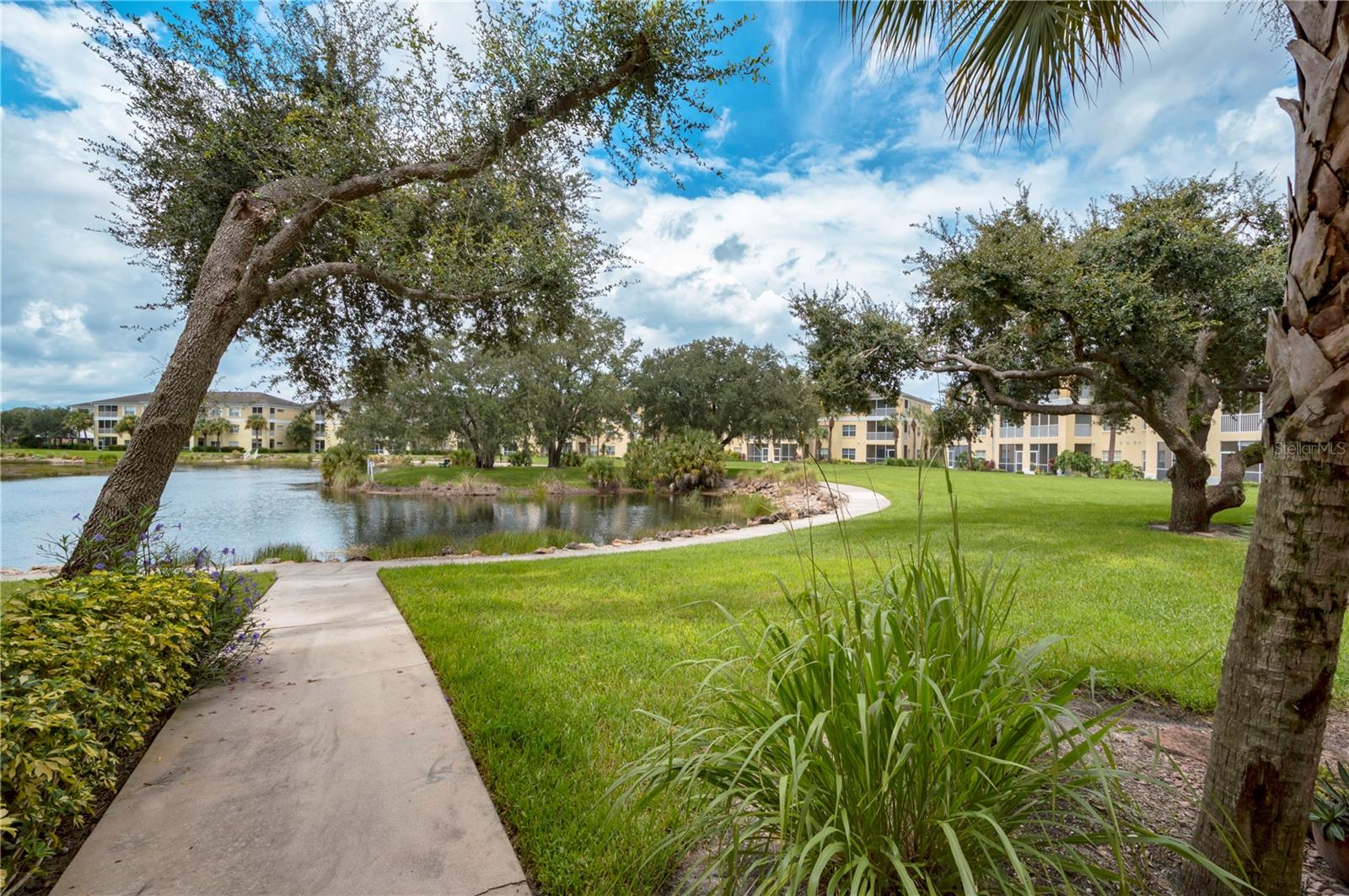 HERITAGE OAK PARK - Residential