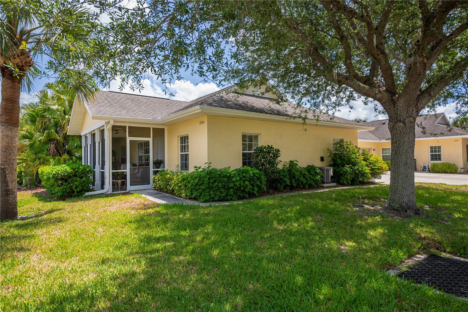 1264 RED OAK LANE