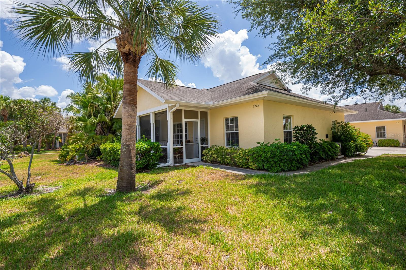 1264 RED OAK LANE