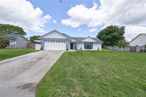 A home in EUSTIS