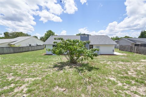 A home in EUSTIS