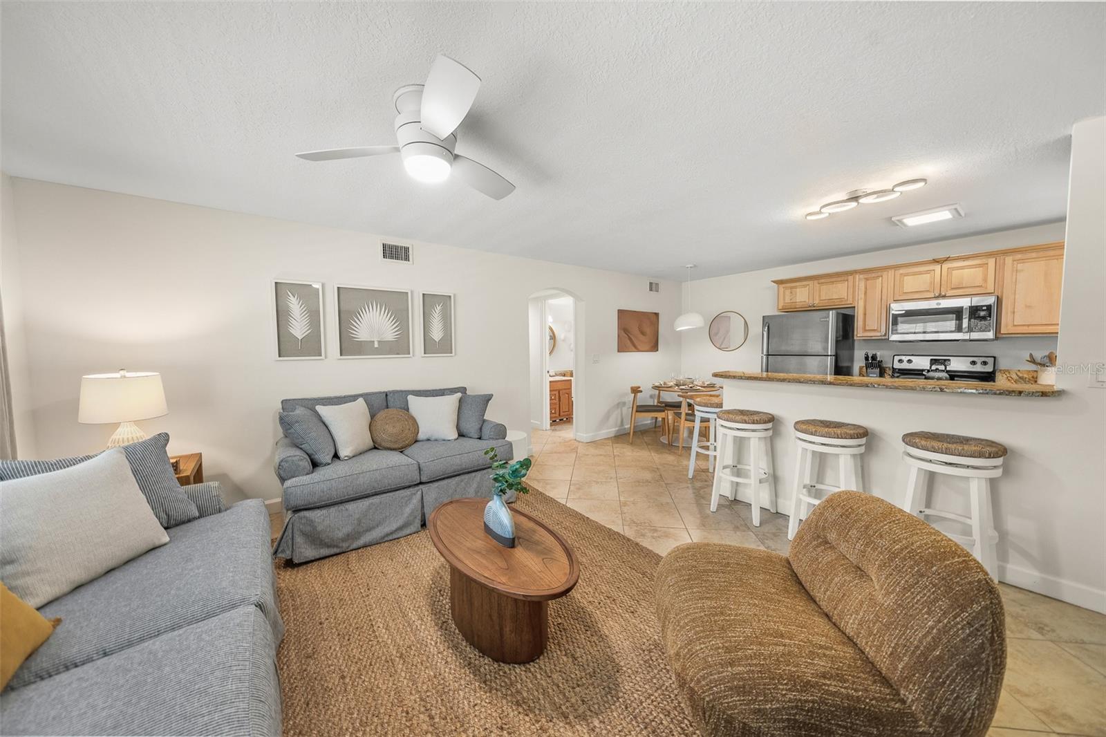 SARASOTA BEACH - Residential Income