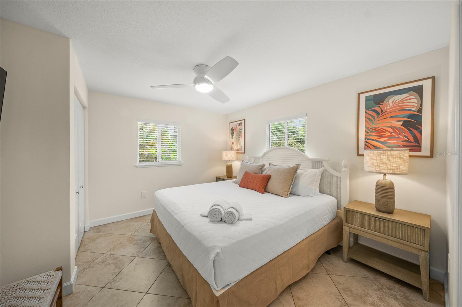 SARASOTA BEACH - Residential Income