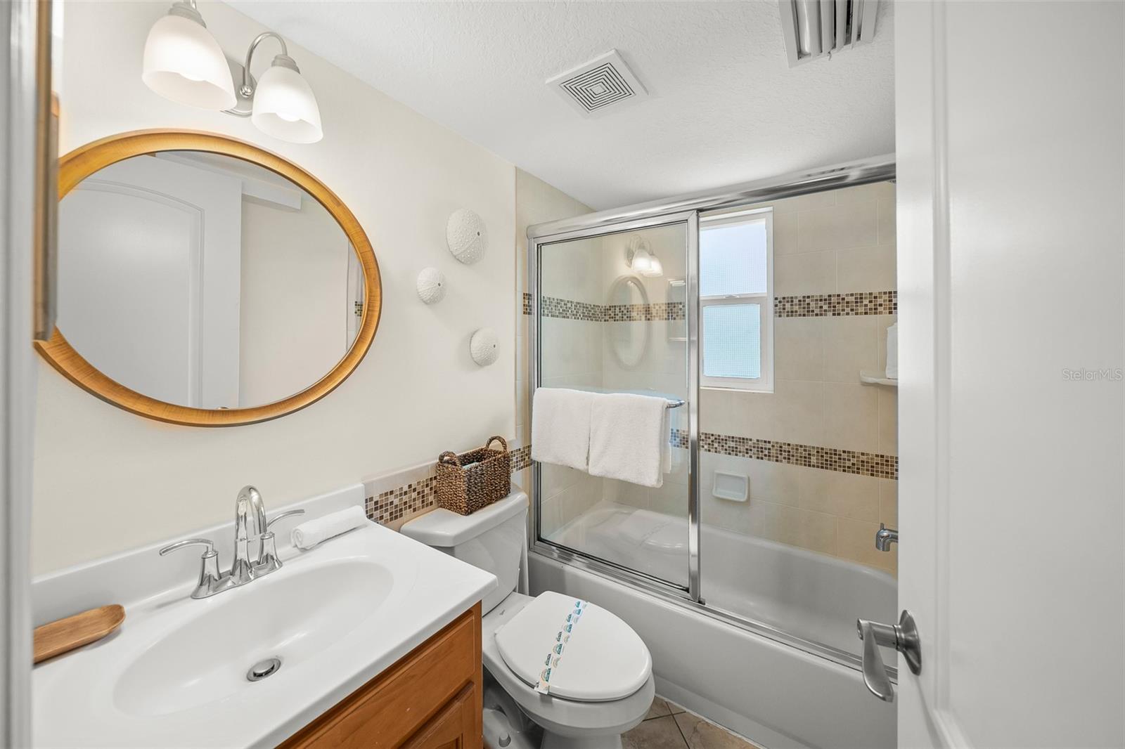 SARASOTA BEACH - Residential Income