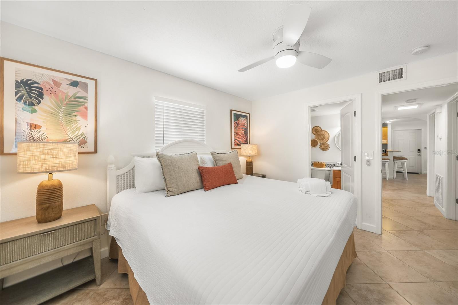 SARASOTA BEACH - Residential Income