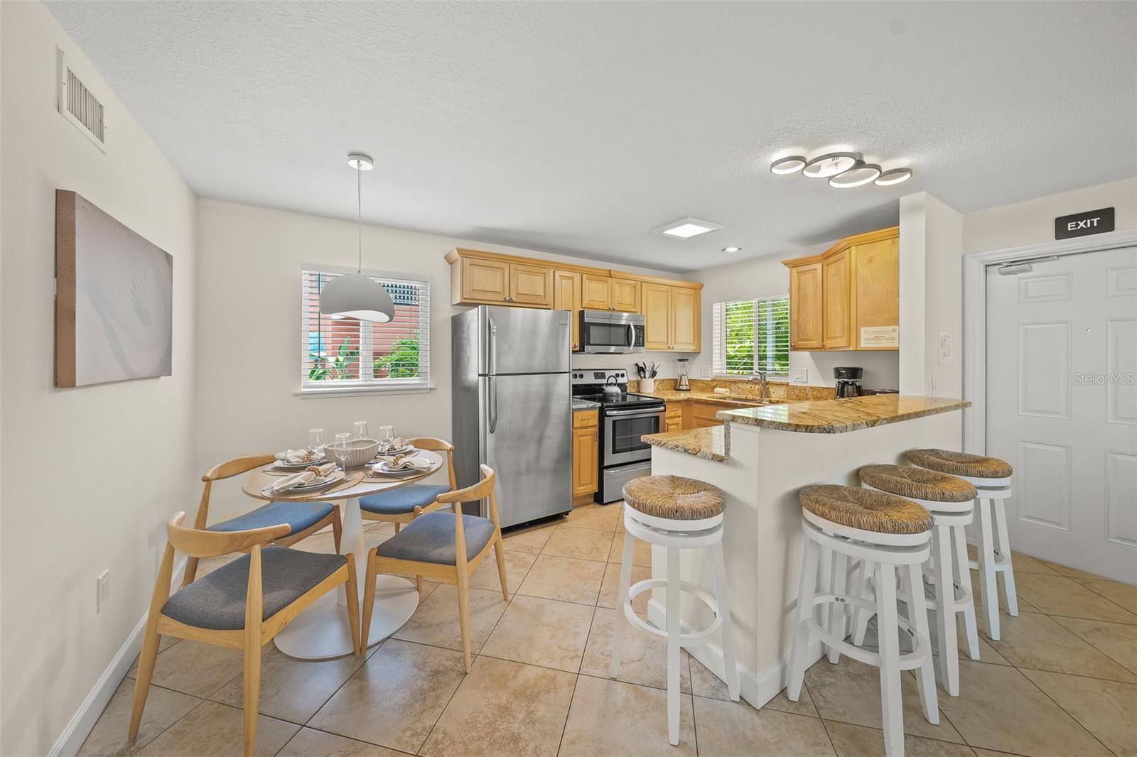 SARASOTA BEACH - Residential Income