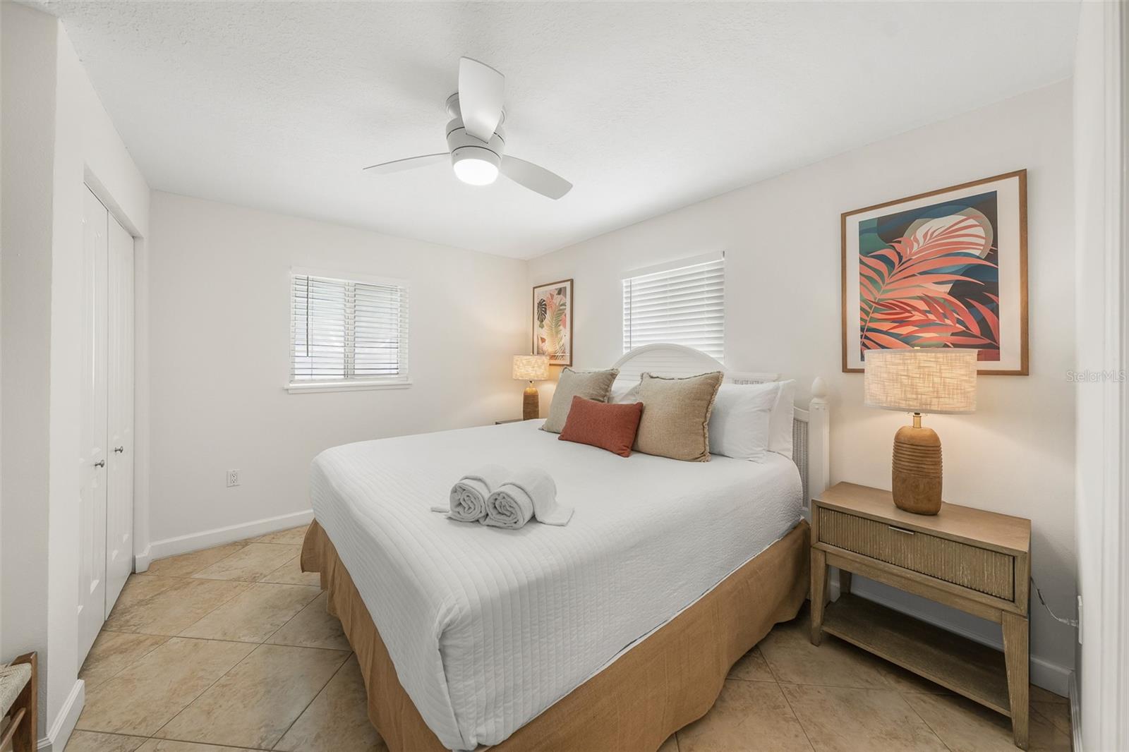 SARASOTA BEACH - Residential Income