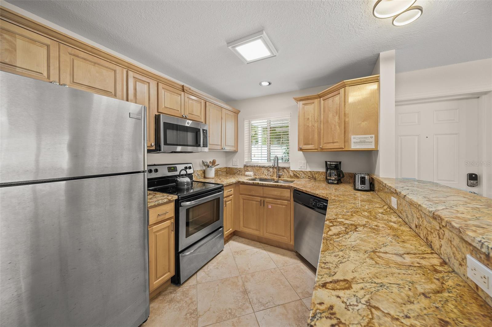 SARASOTA BEACH - Residential Income