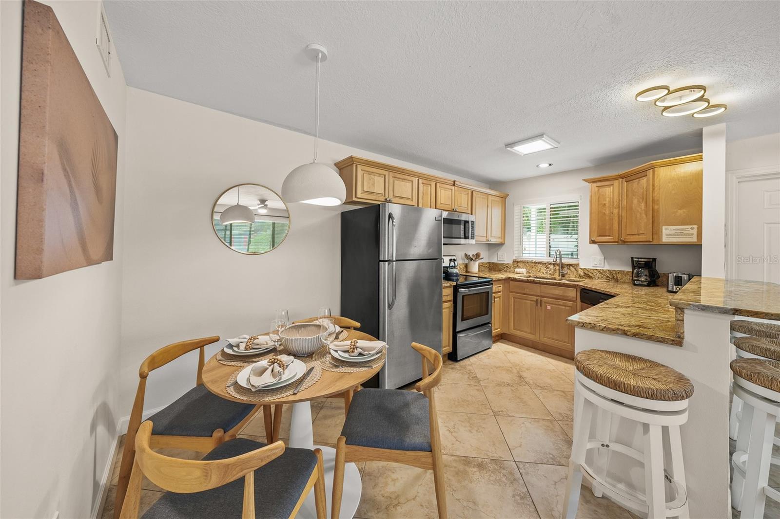 SARASOTA BEACH - Residential Income