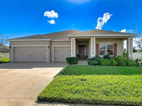 Photo of 237 Walkers Point Drive, Auburndale, FL 33823 (MLS # O6370732)