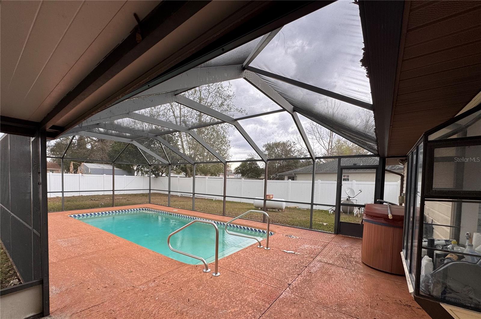 HIGH POINTE - Residential