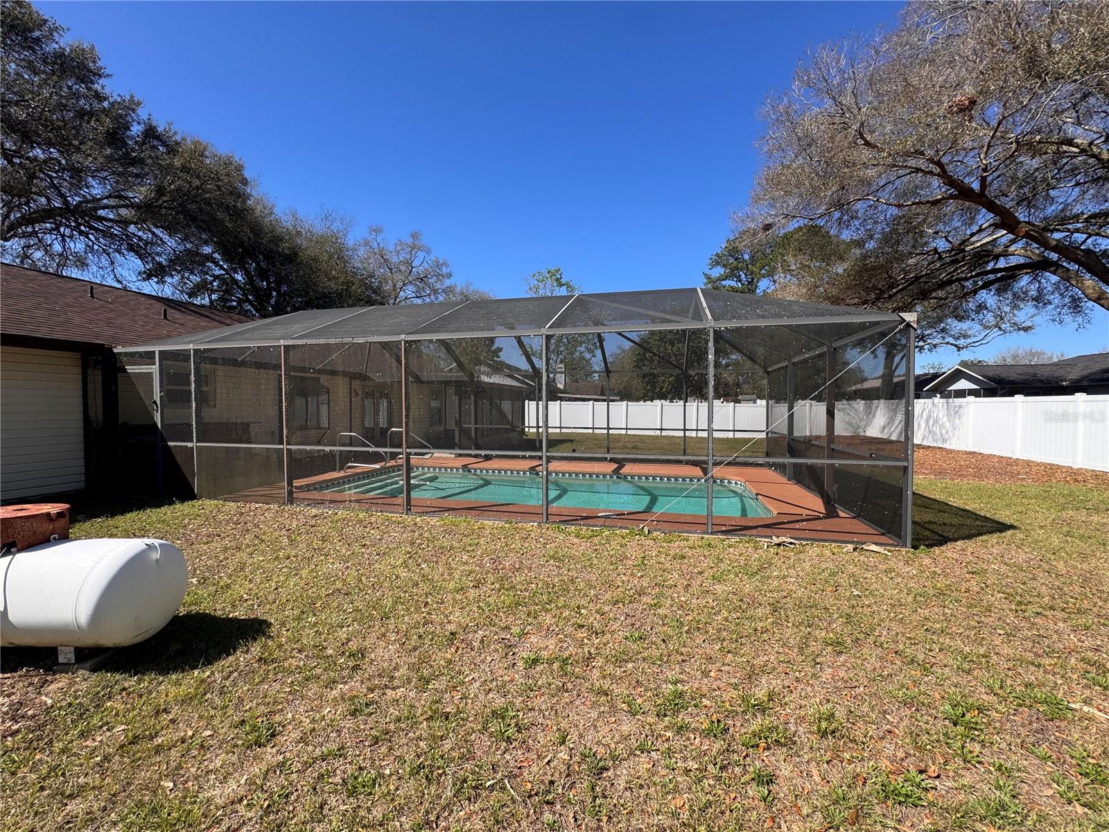 HIGH POINTE - Residential