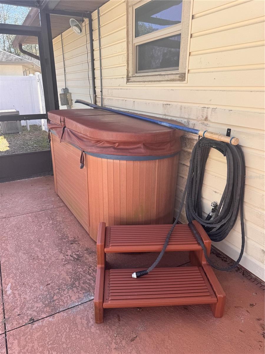 HIGH POINTE - Residential