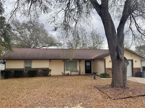 Tiny photo for 4545 SE 62nd Street, Ocala, FL 34480 (MLS # OM719879)