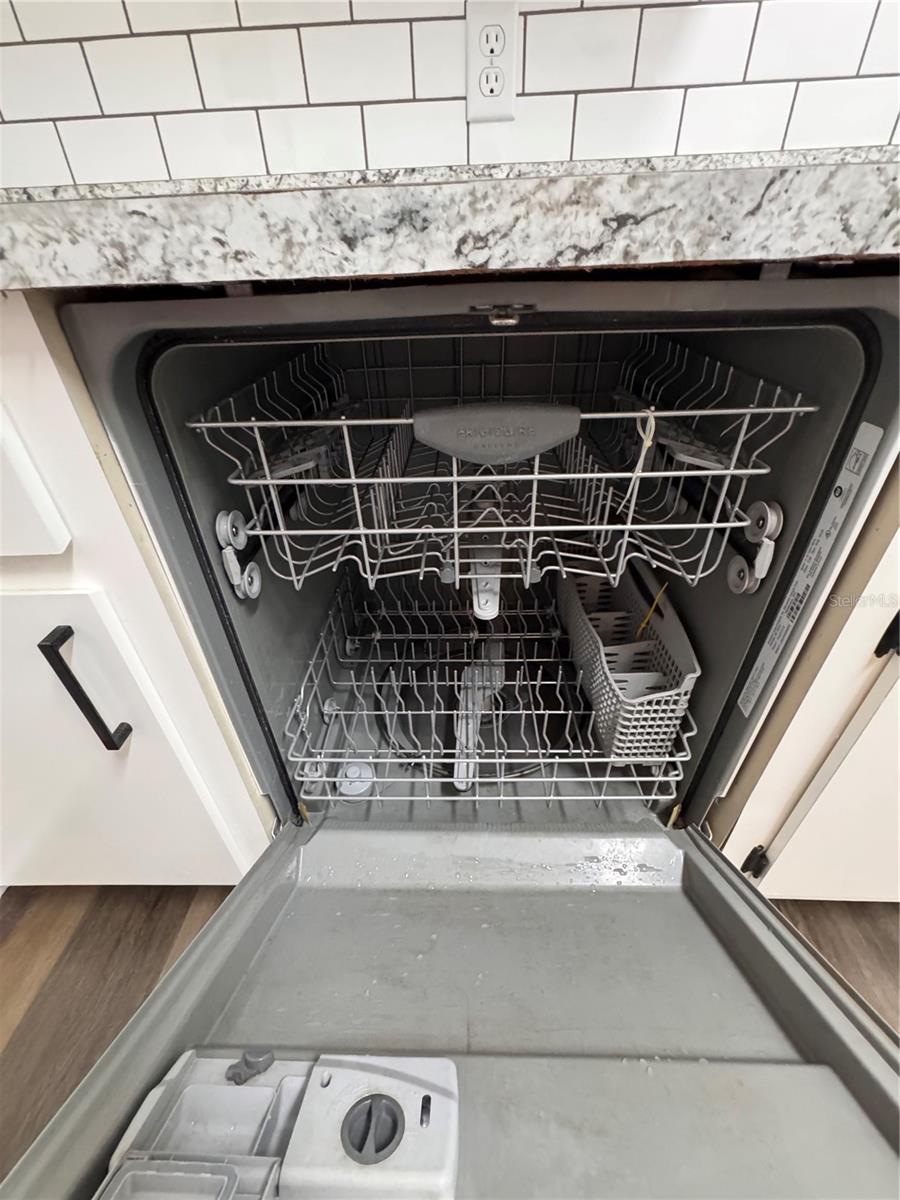 HIGH POINTE - Residential