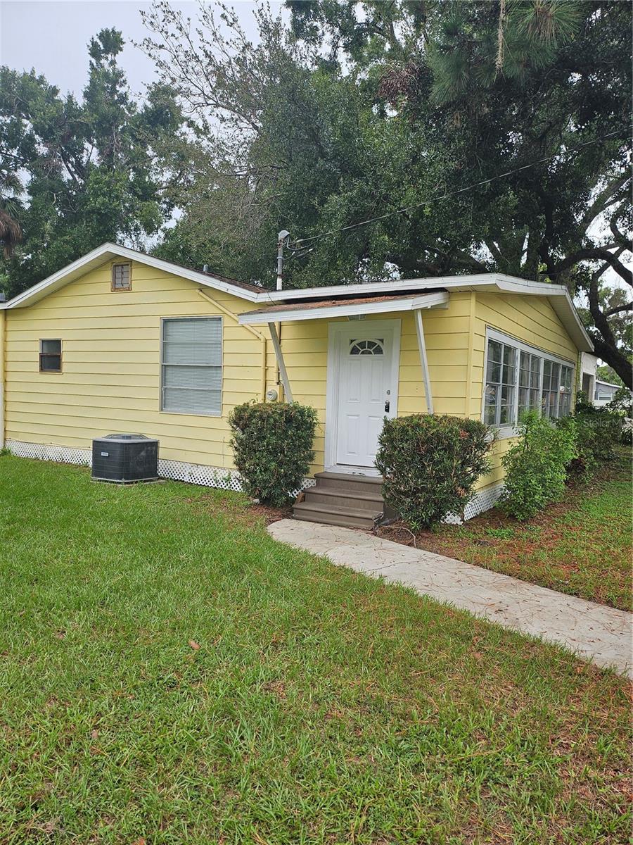 Welcome to this inviting 4-bedroom home in the heart of Town N' Country, where comfort and convenience come together.
Step inside to find a bright, cheerful space filled with natural light, creating a cozy and welcoming atmosphere. The spacious living room is perfect for family time, movie nights, or entertaining friends.
The kitchen comes complete with a refrigerator, range, range hood, and dishwasher, making everyday cooking and cleanup easy.
Out back, the large over-sized fenced yard is ready for weekend barbecues, playtime, or simply relaxing under the evening sky. With a private driveway, parking is always hassle-free.
You’ll love the location—just a short drive to the hospital, shopping, restaurants, and more—everything you need is right at your fingertips.
This home has so much to provide and is ready for you to make it your own!