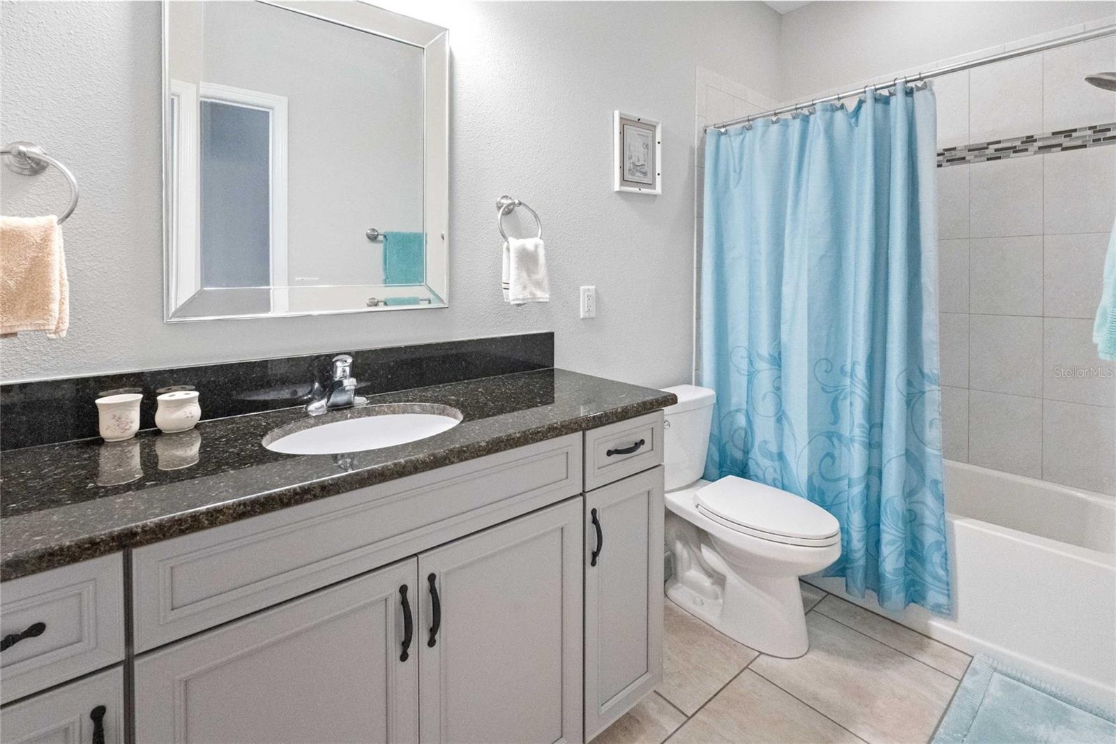 WEST LAKE TWNHMS PH 2 - Residential